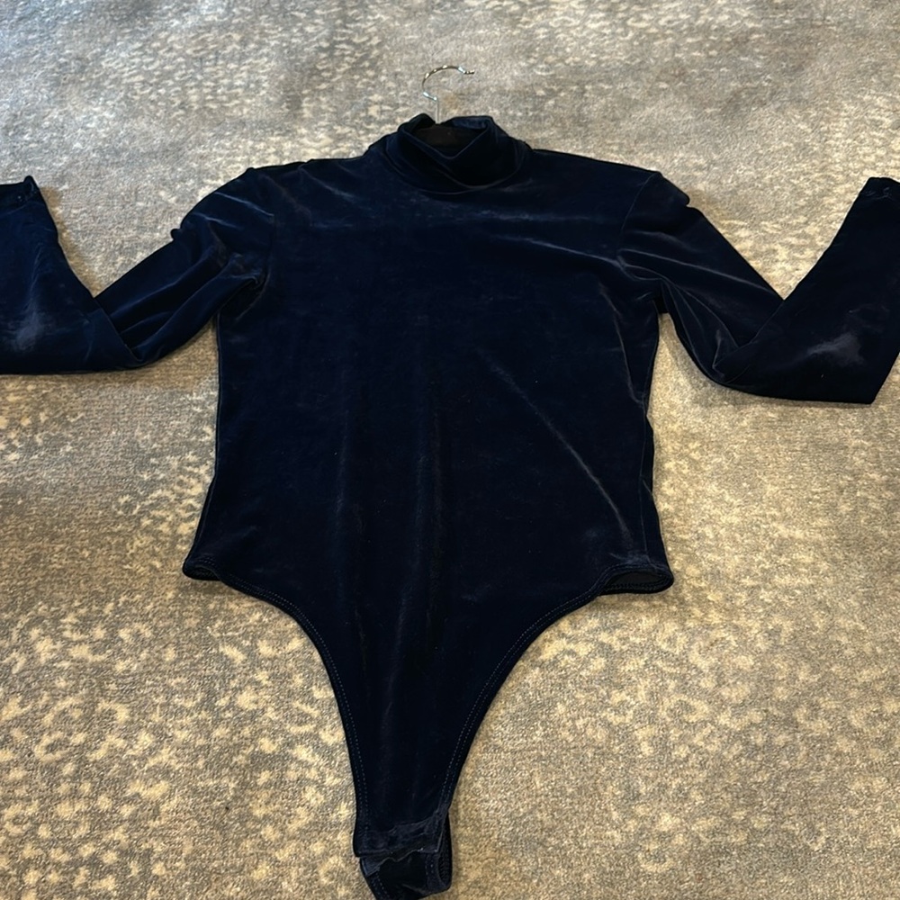 AS YOU ARE ( AZ.U.R) BLUE VELVET THONG TOP SIZE M